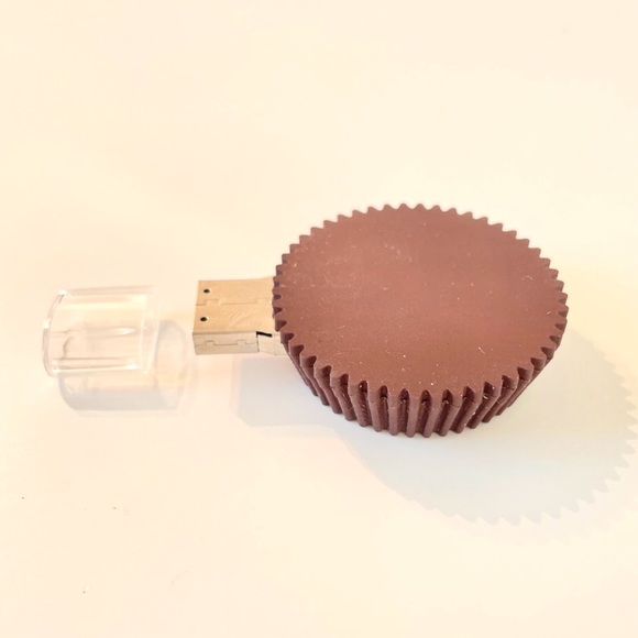 SOLD: Reese’s Pieces USB Stick Pen Drive - Picture 1 of 1